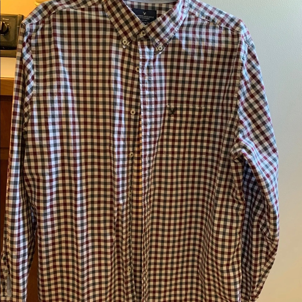 Men’s American Eagle Button Down Shirt